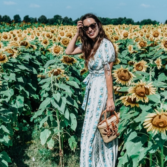 Gal meets glam Blue Imogene 6 - Picture 2 of 8